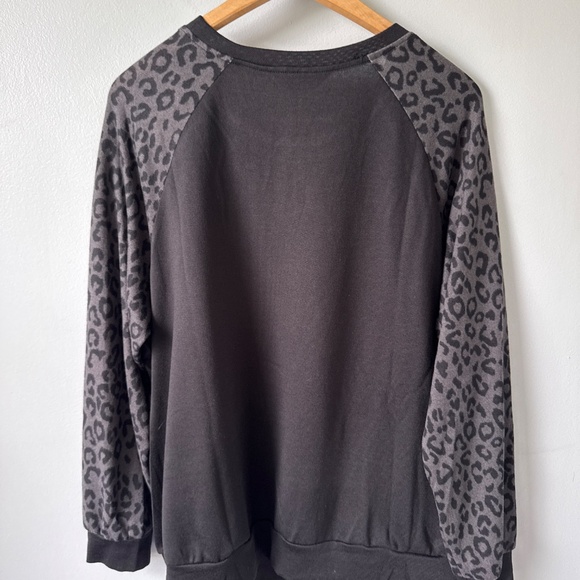 BLOOMCHIC lightweight sweatshirt with pockets - Picture 5 of 6